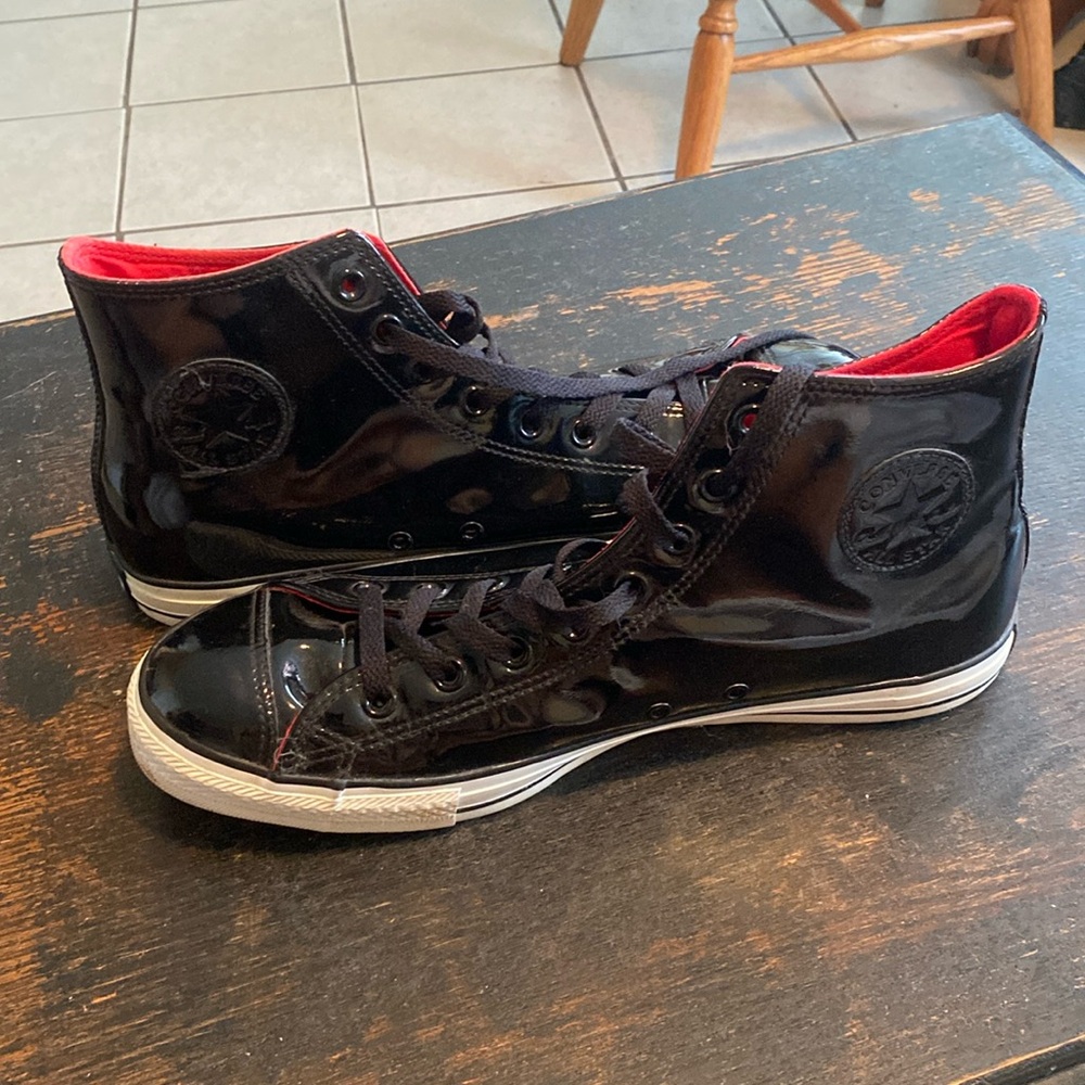 Men’s 11.5 converse. Worn only twice.